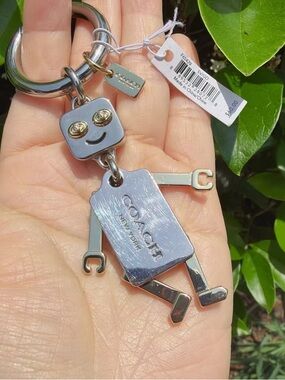 COACH METAL ROBOT KEY RING F65429